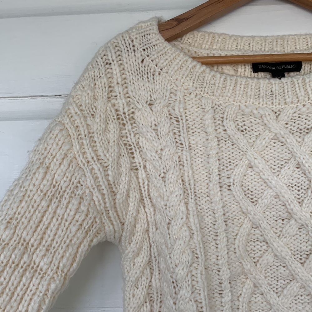 Banana Republic Fisherman Cable Chunky Knit Crewneck Wool Blend Tan Sweater XS - Picture 4 of 16